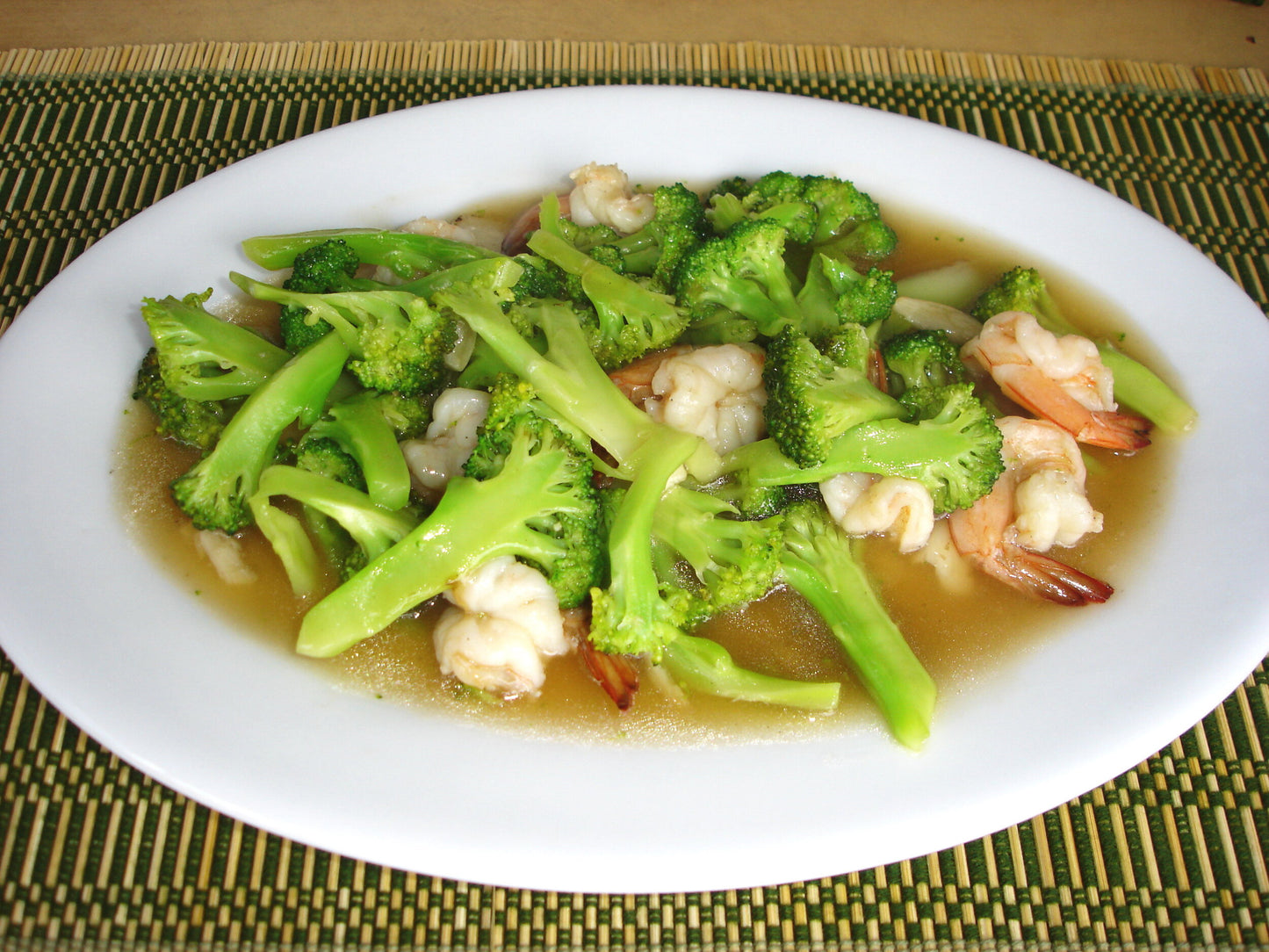 M07 Stir-Fried Broccoli with Prawn / ผัดบล็อคโคลี่ใส่กุ้ง