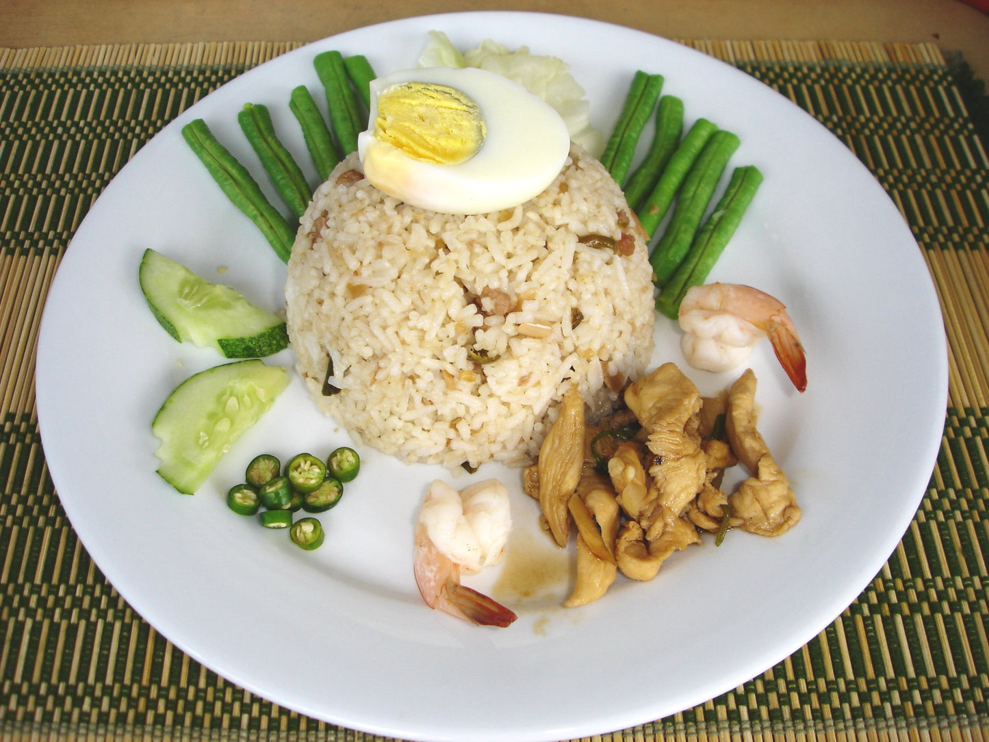 B18 Kao Pad Nam Prik Long Rua(Spicy)