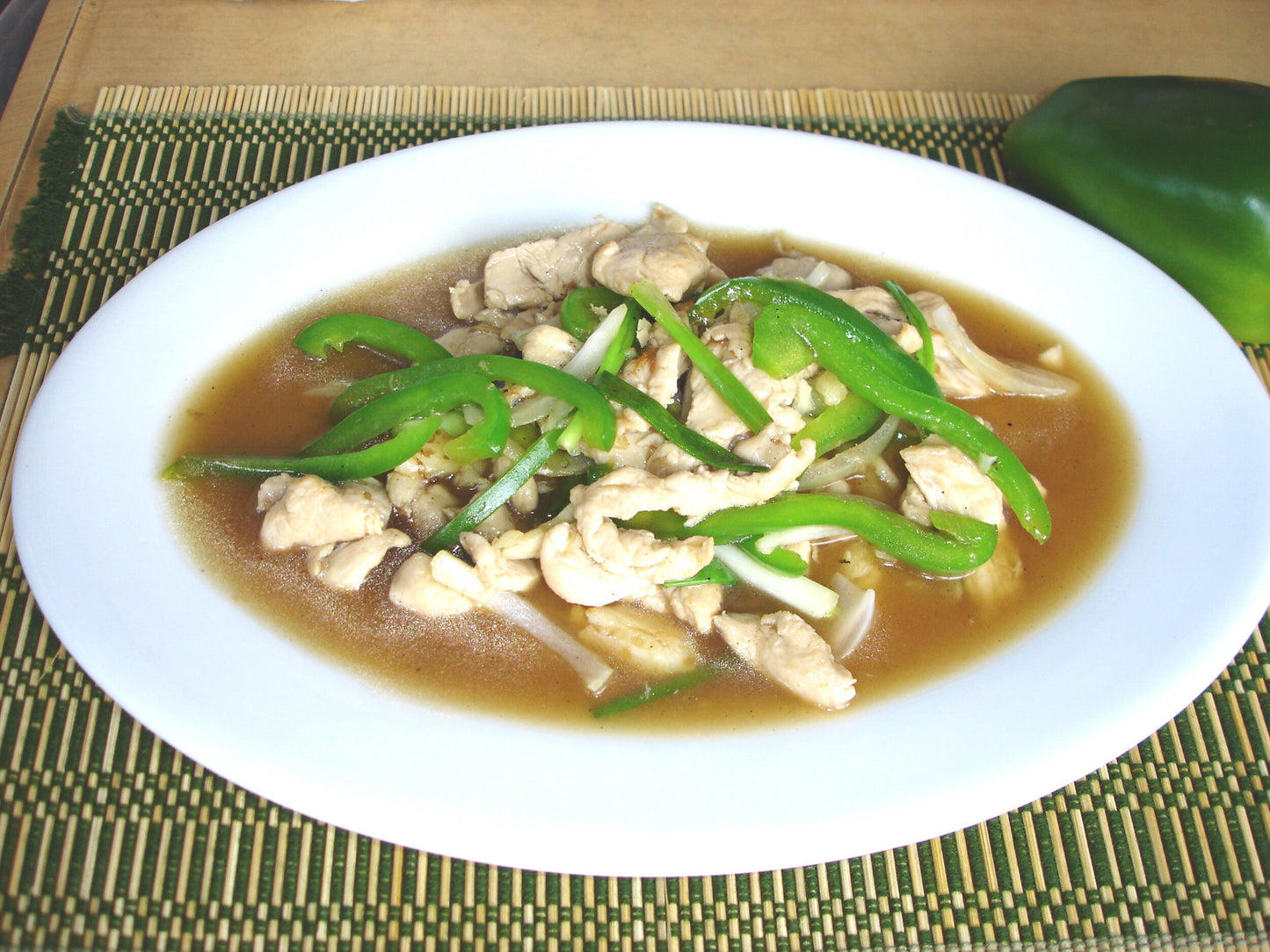 E04CH Stir-Fried Chicken with Capsicum / ไก่ผัดพริกหยวก