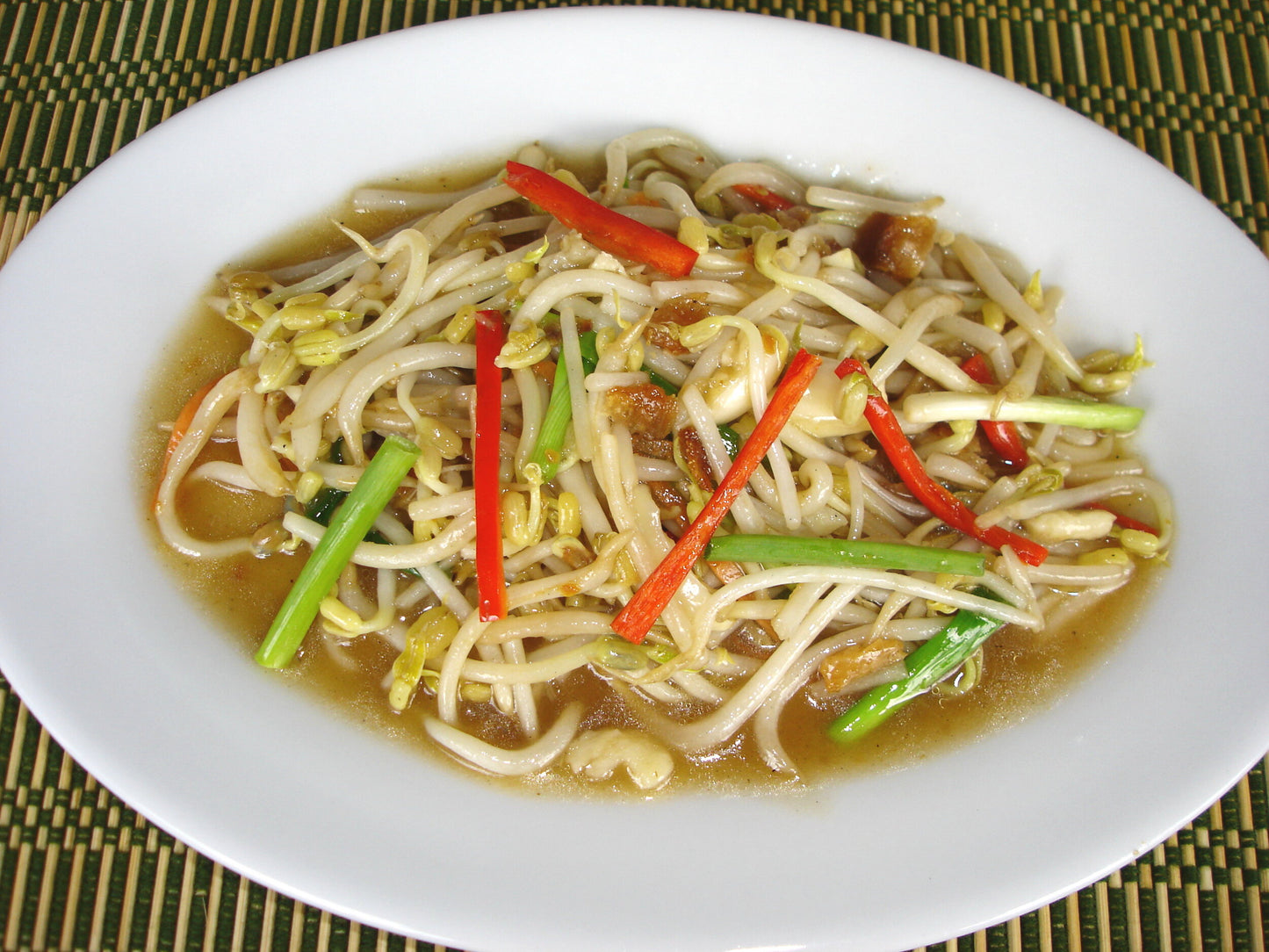 M02 Stir-Fried Bean Sprouts / ผัดถั่วงอกปลาเค็ม