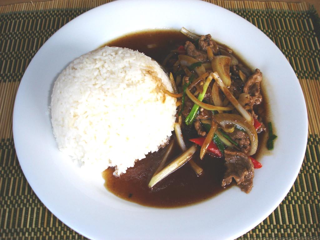 E05BF Rice with Stir-Fried Beef and Ginger